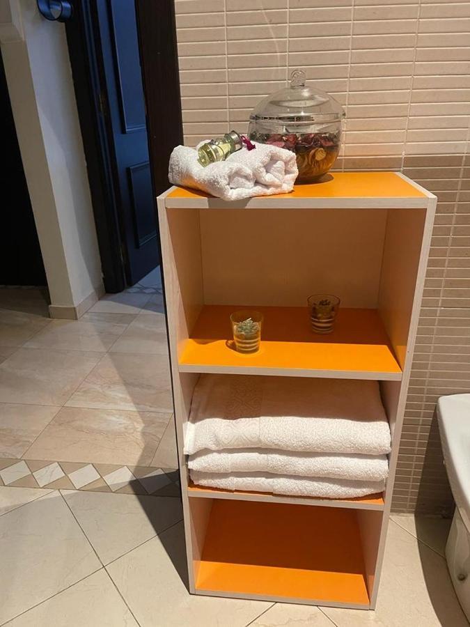 Magnifique Appartement Spacieux Confort Propre Familial 2 Chambres Salon Et Salle A Manger A 20Mn A Pied De Place Jemaa El Fina 4 Piscines Dans Espace De Golf A 12 Mn En Voitures L Entree Est Gratuit Pour La Clientele Ouvert Entre 10H Et 20H Marrakesh Ngoại thất bức ảnh